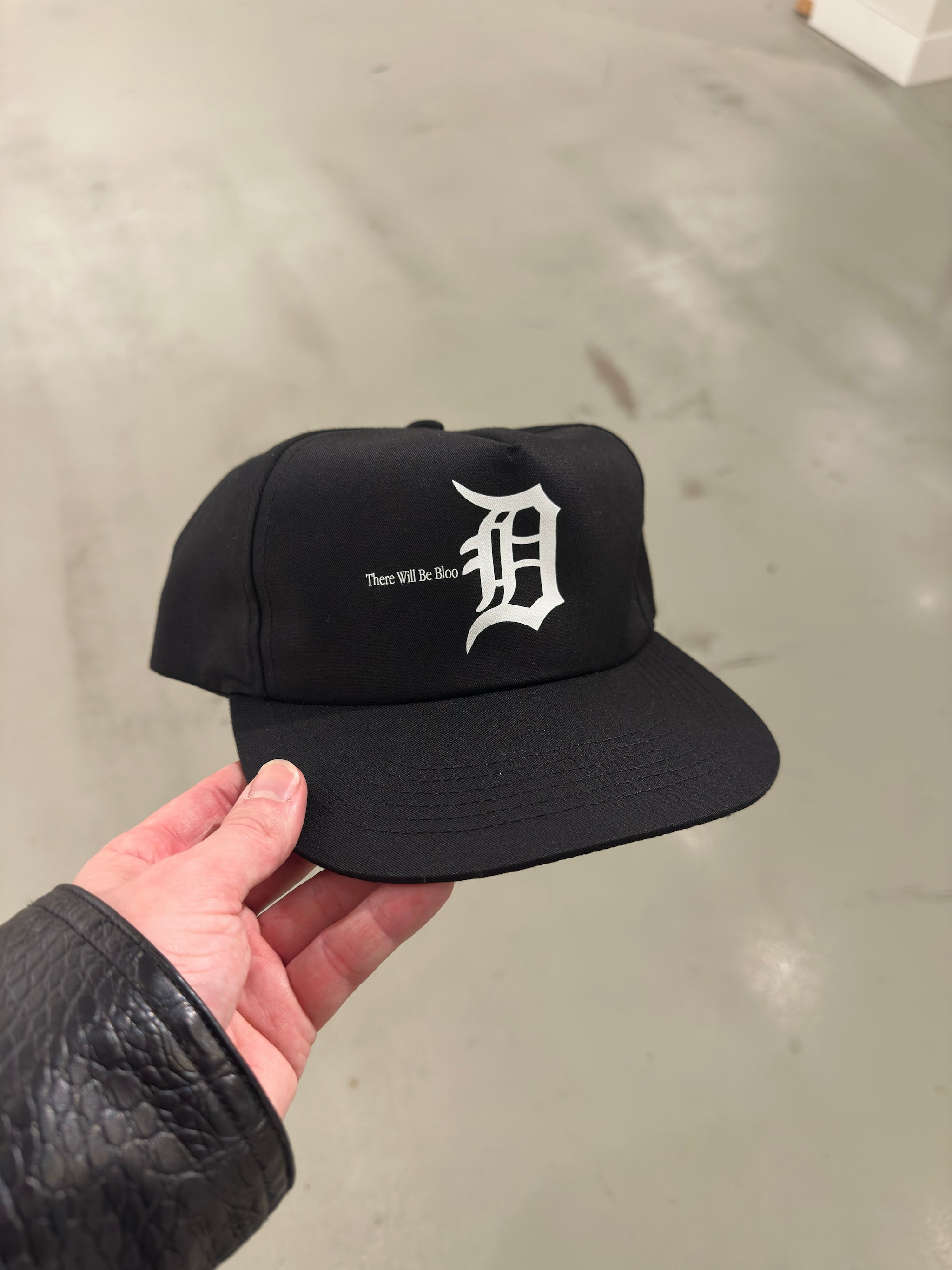 Blood Cap Black